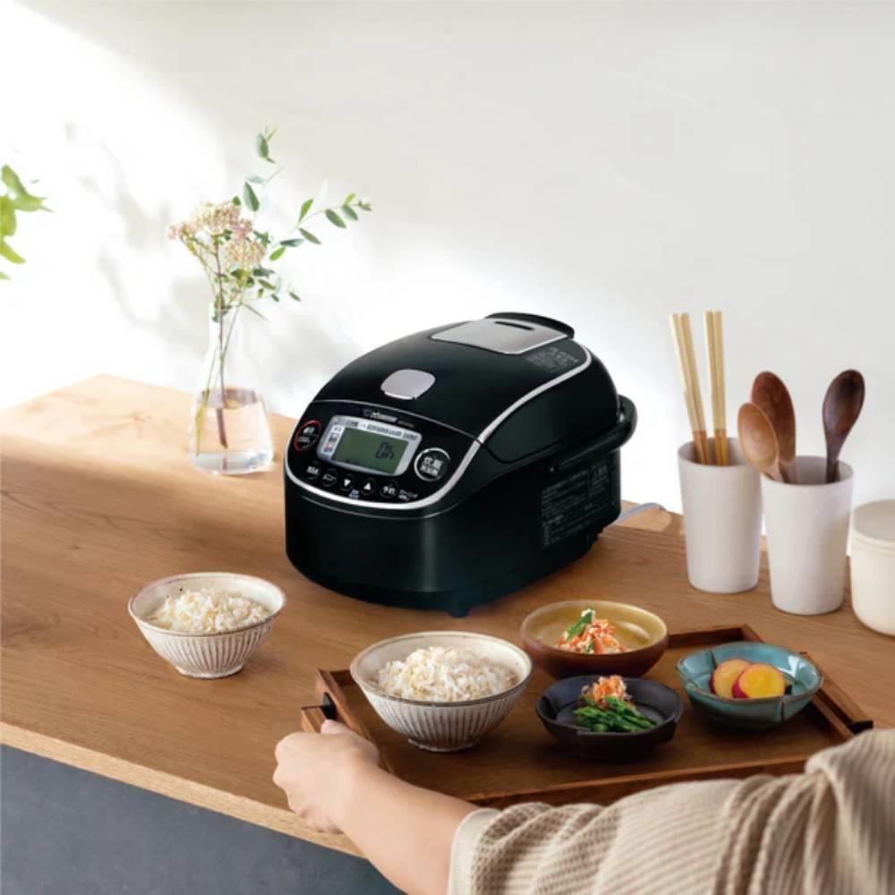 Zojirushi NP-RT05-BA Rice Cooker 3 Go Pressure IH Type Black Zojirushi NP-RT05-BA Rice Cooker 3 Go Pressure IH Type Black