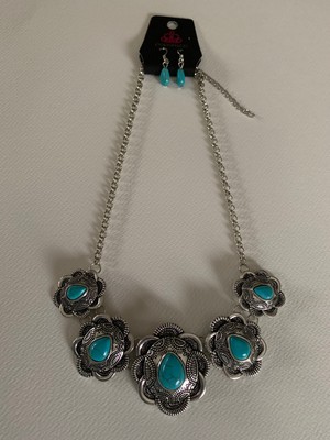 Paparazzi Turquoise Crackle Necklace 