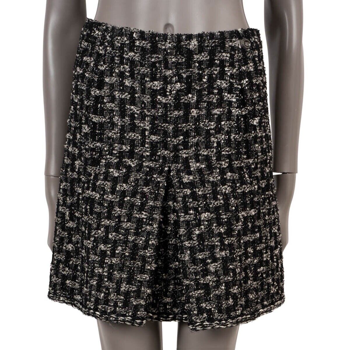 69707 auth CHANEL black & white 2013 13B BOX PLEATED TWEED 69707 auth CHANEL black & white 2013 13B BOX PLEATED TWEED