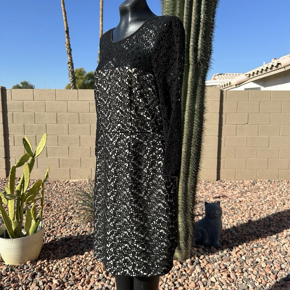 J Crew Collection BLACK LABEL Black Lace  Sheath Dress Size 12 Lined Bodice - Image 4 of 4