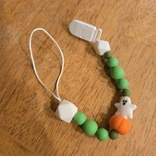 Pacifier Clip Attachm Infant Baby Silicone Clip BPA  Metal Free Ghost White