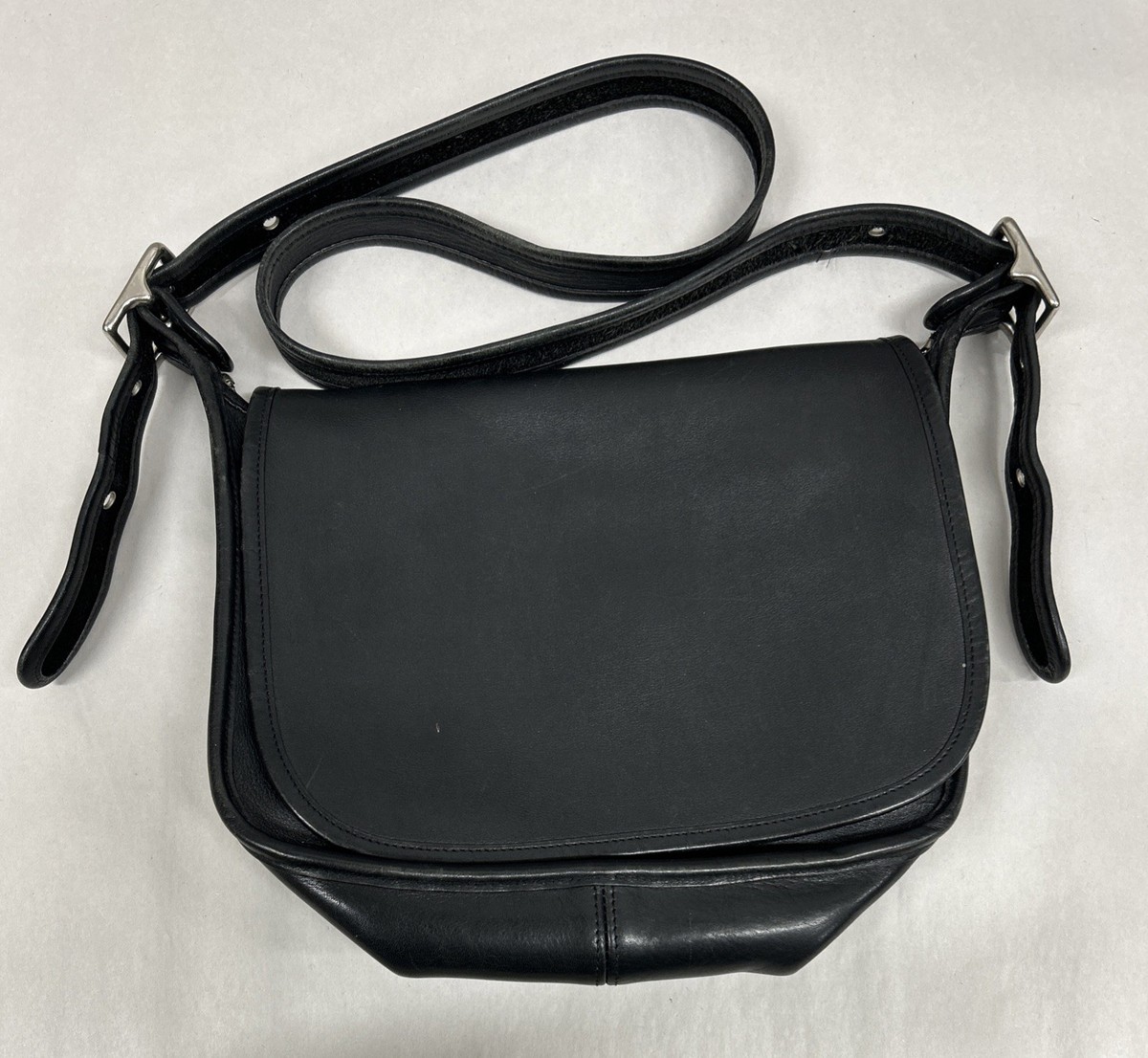 Coach Vintage Patricia's Legacy black Leather USA Messenger Bag