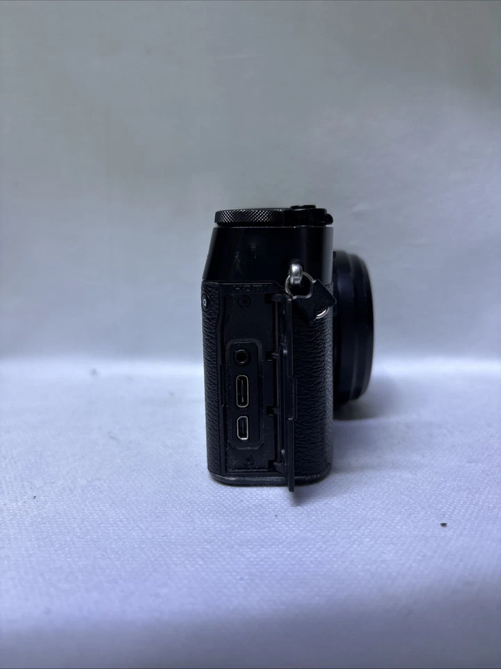 Fujifilm X100V, photo 3 of 5