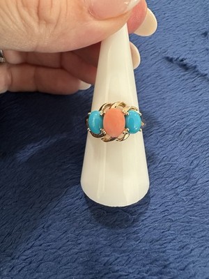 14 Karat Gelbgold rosa Engelshautkoralle doppelter Türkis Ring, Größe 8,25
