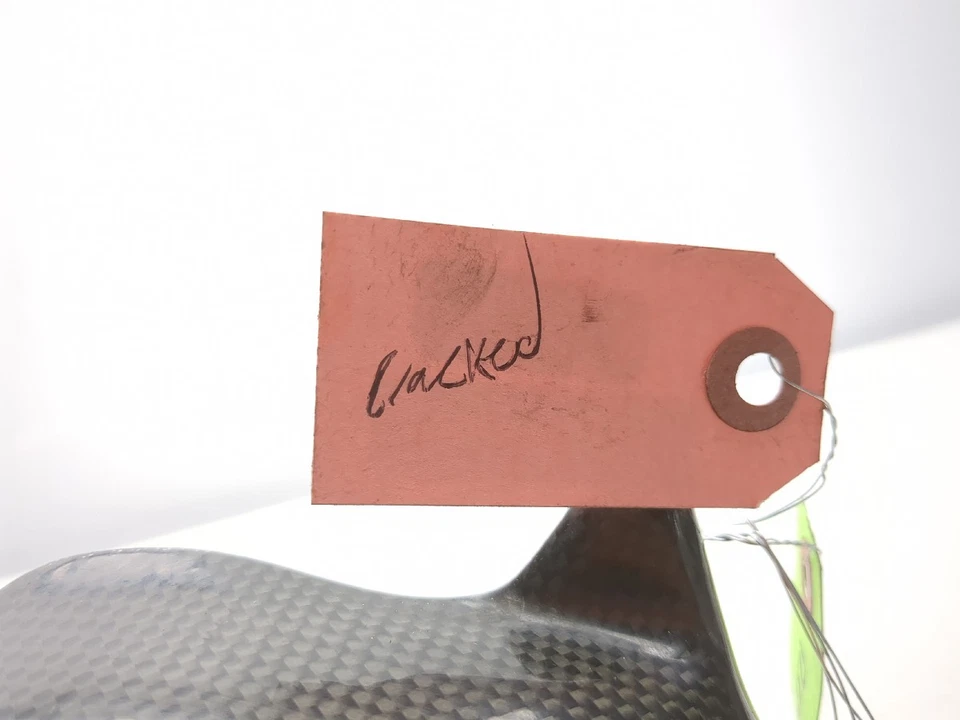 05 06 Guardabarros trasero fibra carbono Kawasaki ZX6 ZX 636 Foto 4 de 4