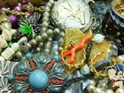 Vintage & Mod Some Signed Costume Jewelry Lot Small Priority Box FULL #130