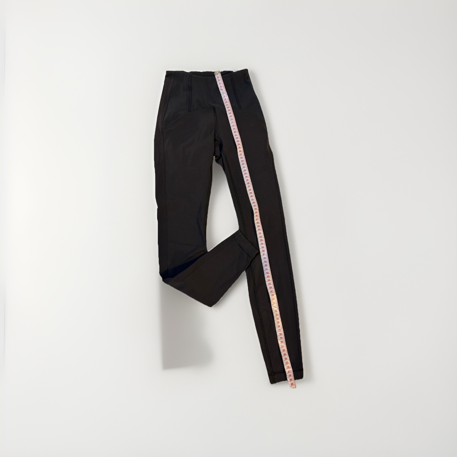 Lululemon womens Fast Free Leggings Black High Rise Size 6 Reflective Dot