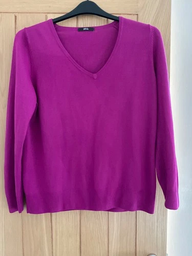 MARKS & SPENCER LADIES LONG SLEEVE JUMPER,MAGENTA COLOUR,SIZE 16