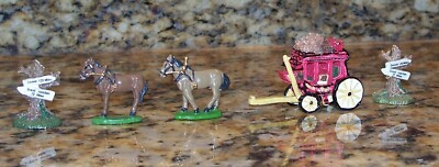 Miniature Horses, Stagecoach, Directional Signs on Tree, Micro Mini Figurines
