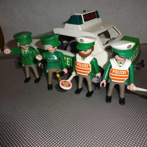 Playmobil -- Voiture de police avec barre lumineuse -- 4 policiers avec accessoires -- R46 - Photo 1/6