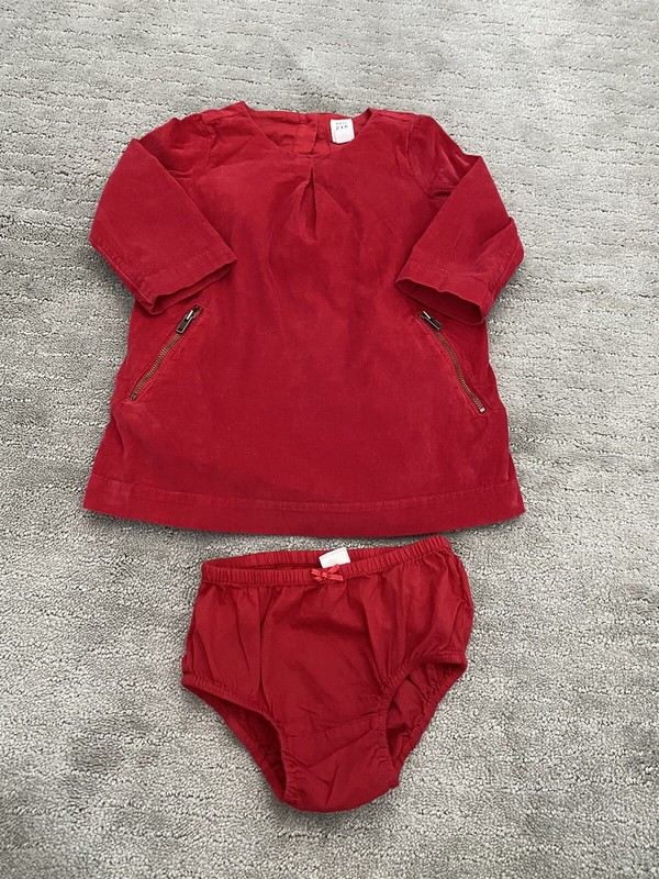 EUC Gap Baby Girl Toodler Long Sleeve Red Pocketed Corduroy Dress 18-24M Holiday