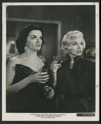 1953 Marilyn Monroe and Jane Russell, 