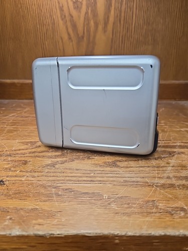 Polaroid One 600 Instant Camera. Silver. Nice Shape! L@@K! Untested - 第 4/4 張圖片