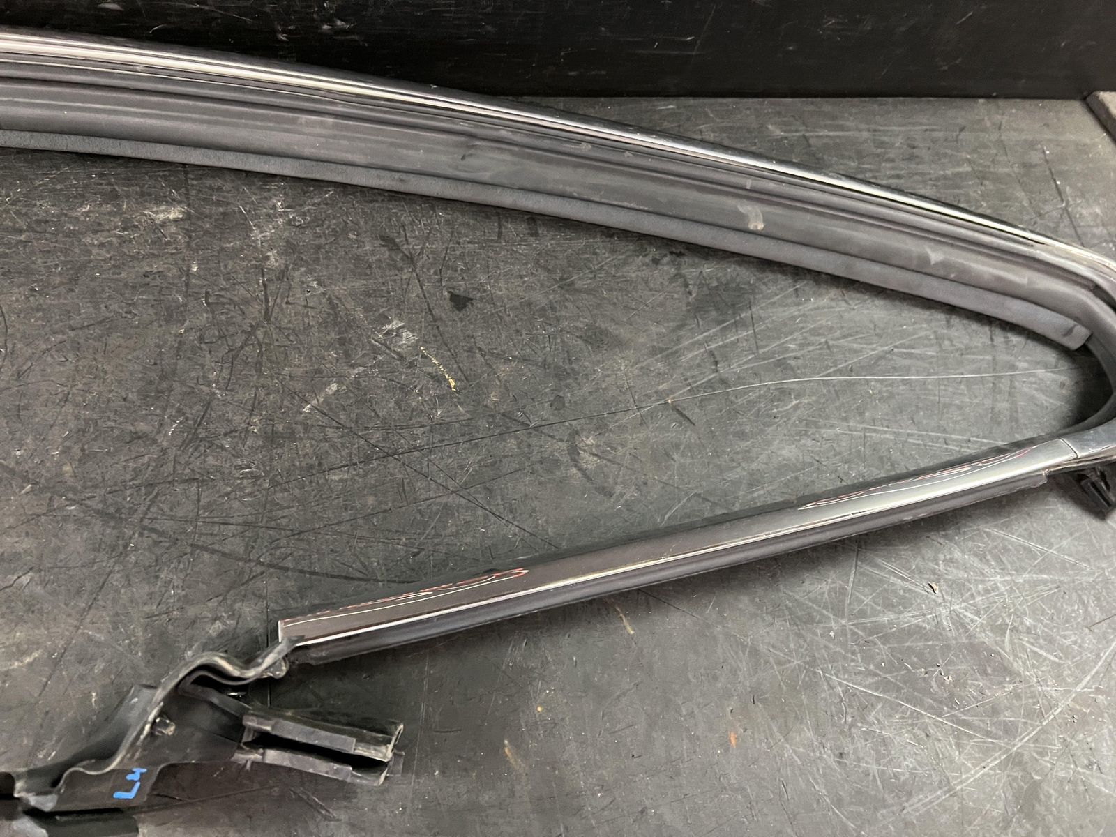 03-10 BENTLEY CONTINENTAL GT DRIVER LEFT EXTERIOR CHROME ROOF TRIM 3W8853703F