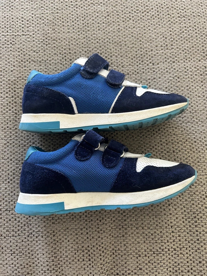 Jacadi Paris Boys Running shoes Size 30 (12.5Y) Made in Portugal - Image 2 of 4