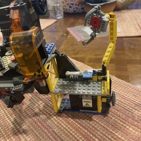 LEGO Ninjago Movie: Garmadon's Volcano Lair (70631) - Incomplete