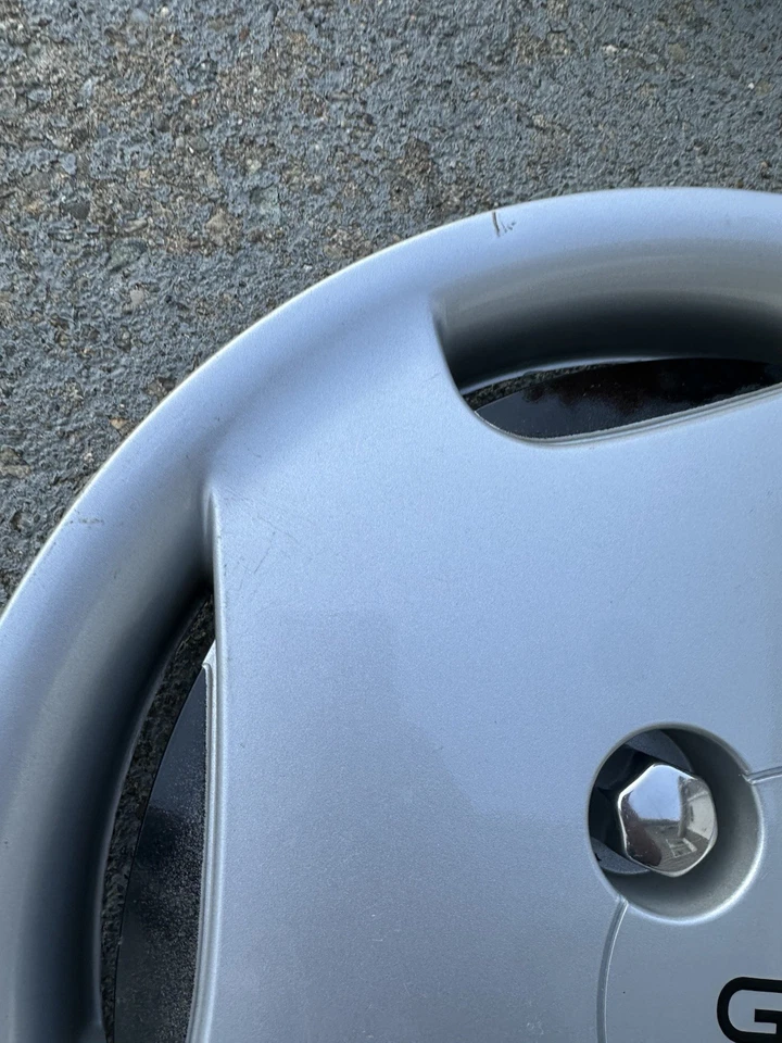 Calota One 93-97 GEO Prizm 14” tampa de roda 10199655 boa! - Imagem 4 de 4