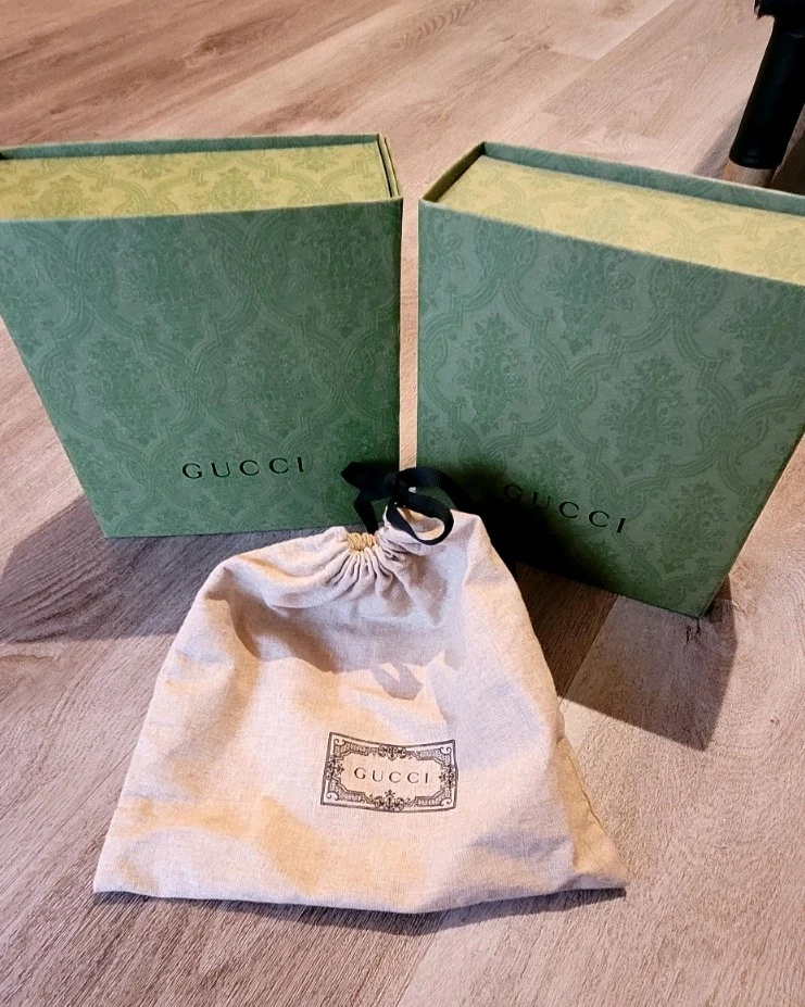 GUCCI y LV Cajas Auténticas Cajas Vacías Lote de 3 con Una Bolsa para el Polvo... Talla SM Foto 2 de 3