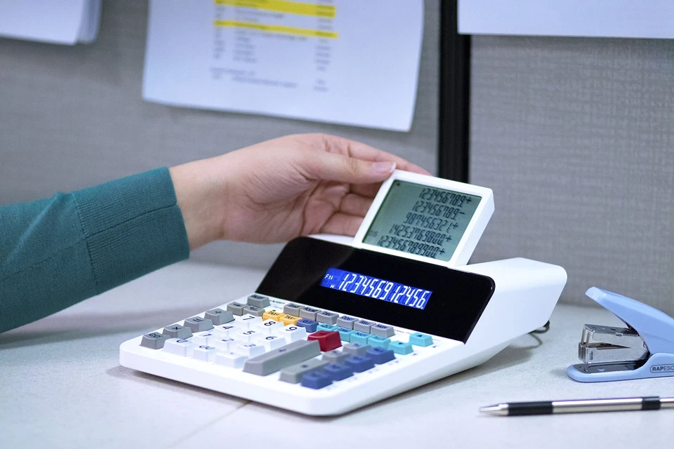 Eco Friendly Paperless Printing Calculator with 5 Line Display and 12 Digit Keys - Image 3 of 4
