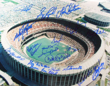 1980 PHILADELPHIA PHILLIES AUTOGRAPHED SIGNED 11X14 20 SIGNED VETERANS STADIUM