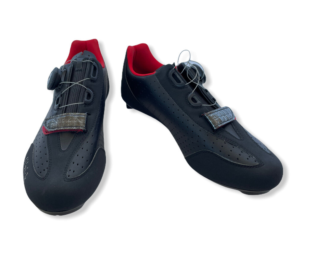 FIZIK CYCLING SHOES R3 BOA MAN BLACK & RED EU 41 US 8 1/4 NEW!!! Fizik R3 Boa Men Cycling Shoes Black Red Size 40 NIB | eBay main image 3