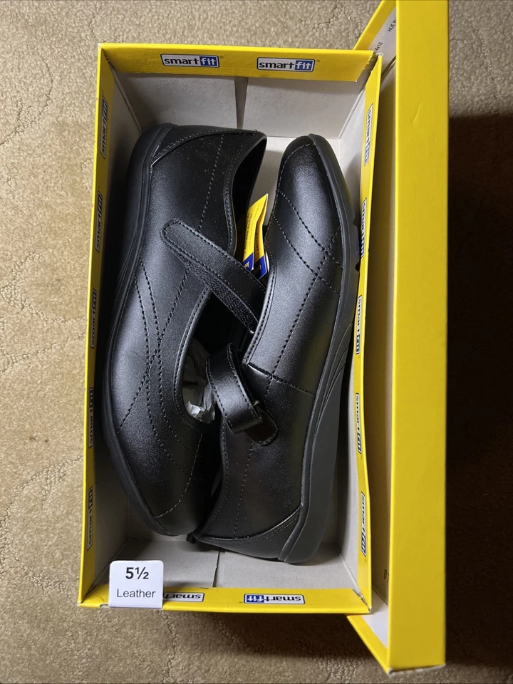 Smart Fit Girls Leather "Mollie" Mary Janes  Shoes Black Size 5.5 - Image 3 of 4