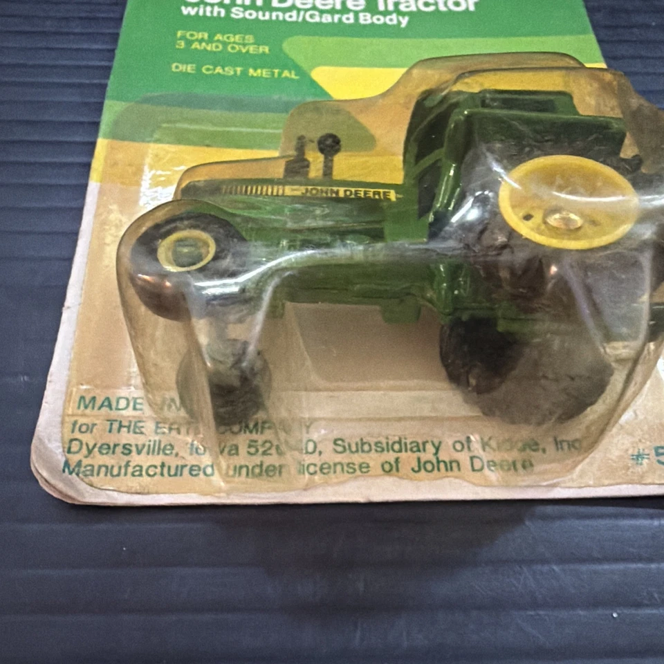 Ertl 1:64 John Deere Tractor with Sound/Gard Body 5509 NIP Old Stock - Image 4 of 4