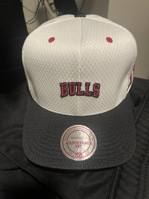 Chicago Bulls Snapback Hat Adjustable Fit, Black/Red/White