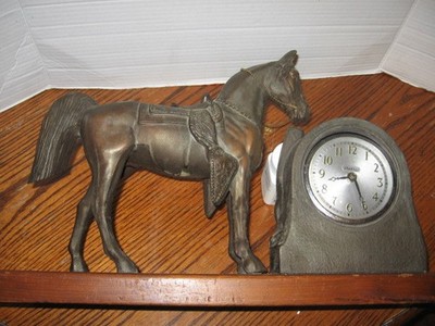 Vintage Galter Products Co Quartze Spartus Mantel Clock Horse Country Western