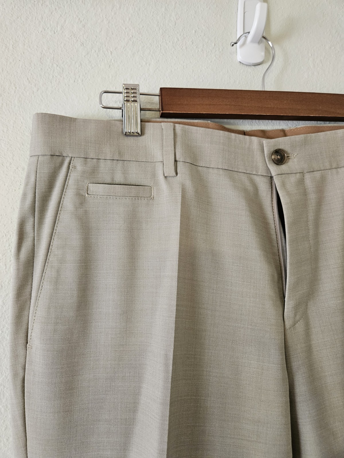 Hugo Boss H-Genius-224 Light Beige Trousers 36R thumbnail 3