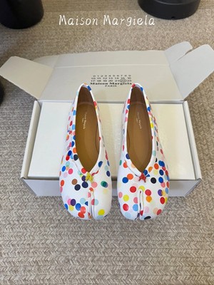 Women's Margiela New tabi open toed irregular flat shoes in color