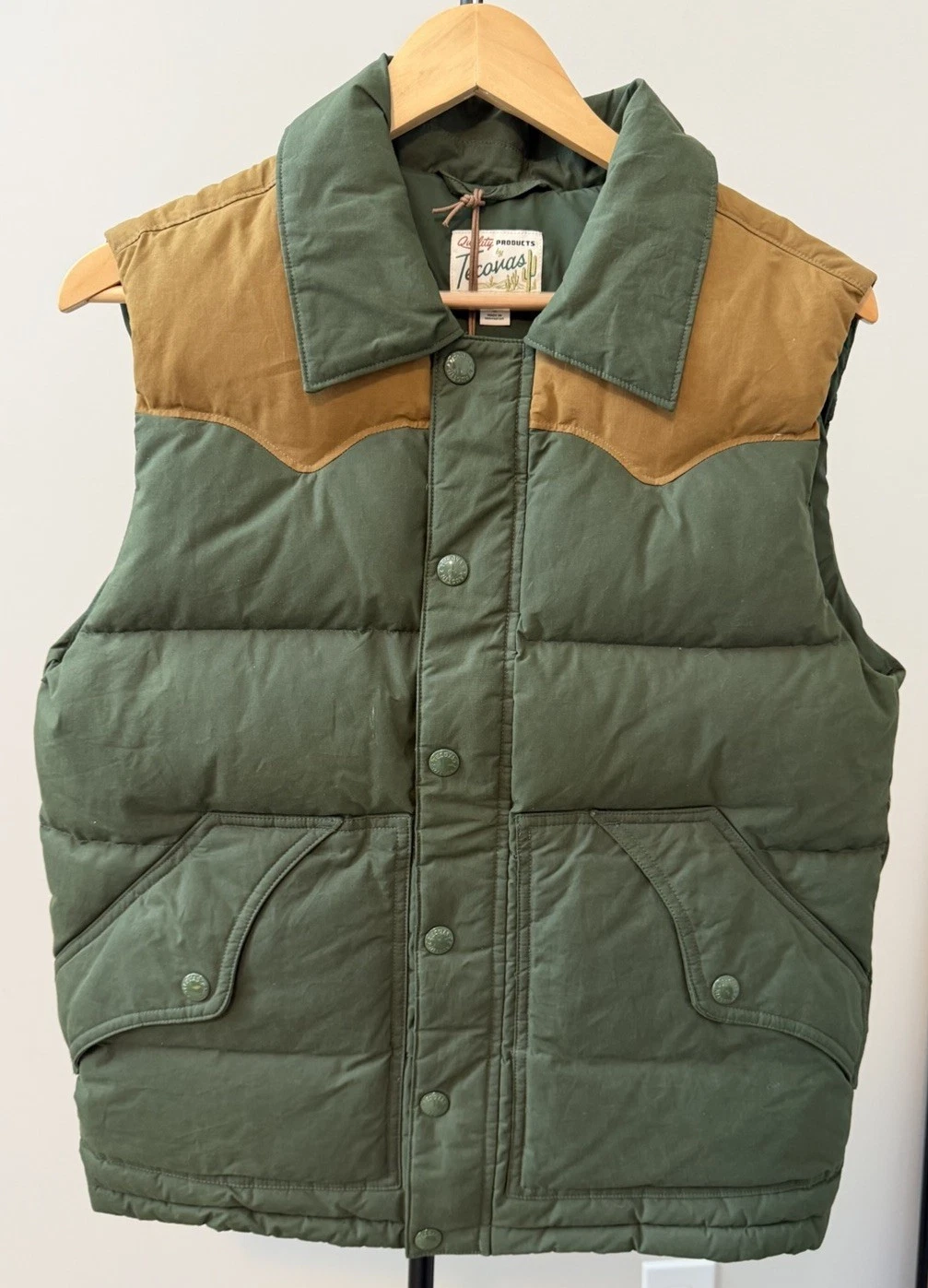 NWT Tecovas Men Western Puffer Vest Dark Green/Khaki Polyester Size S Duck Down