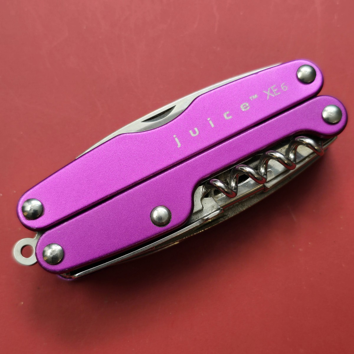 その他 LEATHERMAN - LEATHERMAN JUICE XE6 LEATHERMAN JUICE XE6 THUNDER PURPLE RETIRED MULTI TOOL