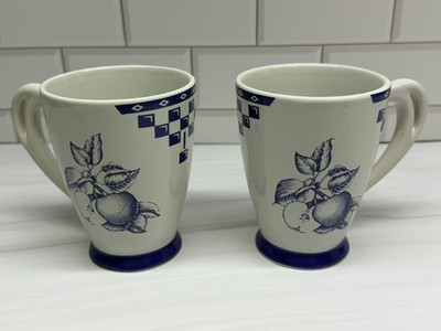 B.I. Inc. 10oz Coffee or Tea Cup   Blue and White Apple design Made In China Set