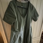 Women’s Green Solid V-Neck Short Sleeve Button-Front Jumpsuit Pockets S — photo 5