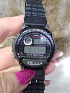 casio black plastic watch
