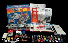 Vintage Galoob Micro Machines Lot: Aircraft Carrier/Super City  40 Vehicles 