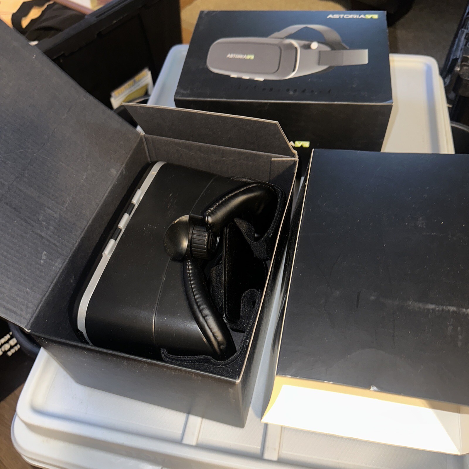 Astoria VR 3D Immersive Virtual Reality Headset Glasses for 3D Movies