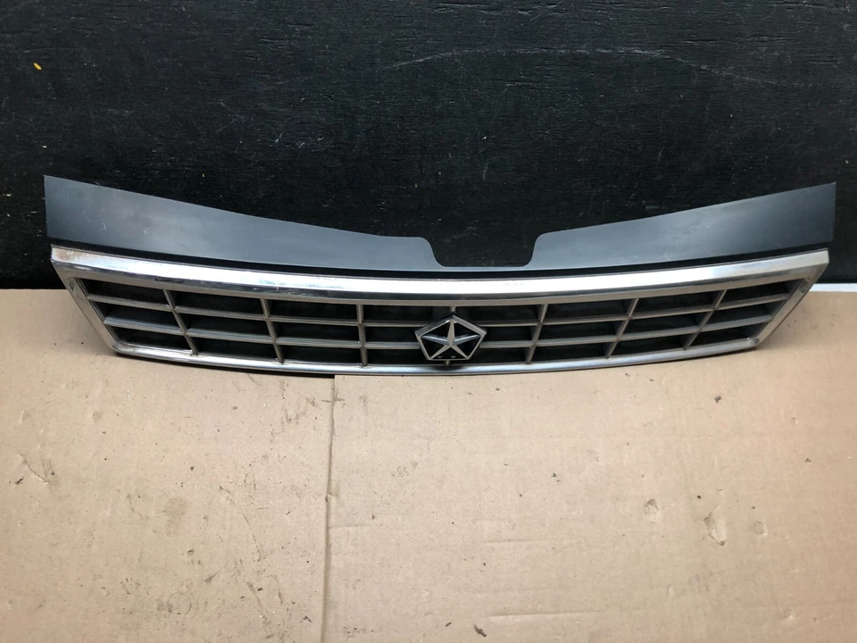 Parrilla delantera cromada Plymouth Sundance 1989 a 1994 4451502 N0258 Foto 2 de 4