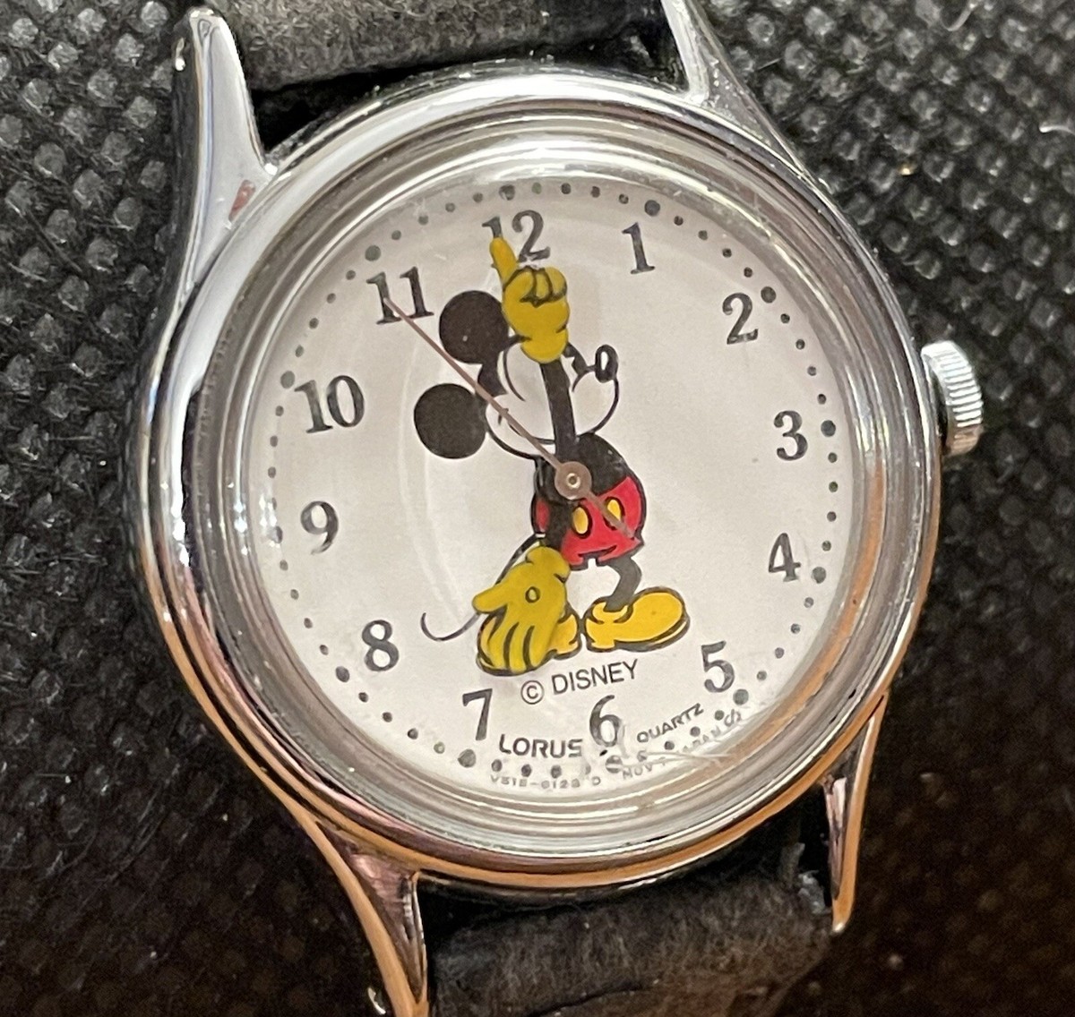 Vintage Lorus Disney Mickey Mouse Quartz Watch V515-6080 A1 , New