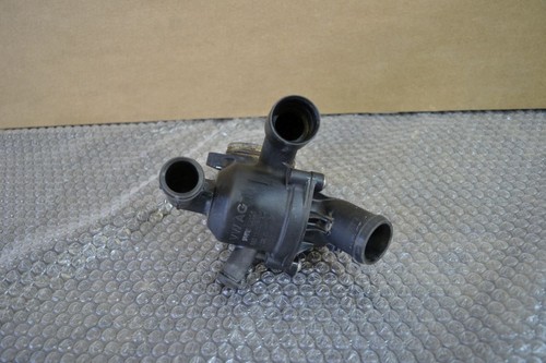 Original VW  Golf 6 Cabrio Thermostatgehäuse 03L12111R a2780