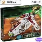 Star Wars Republic Gunship Replica Building 1228 Pieces Not Official 75021
