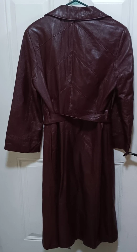 Gabardina con cinturón de corbata Donenfelds Dayton Borgoña de colección rara para mujer años 70 Foto 2 de 4