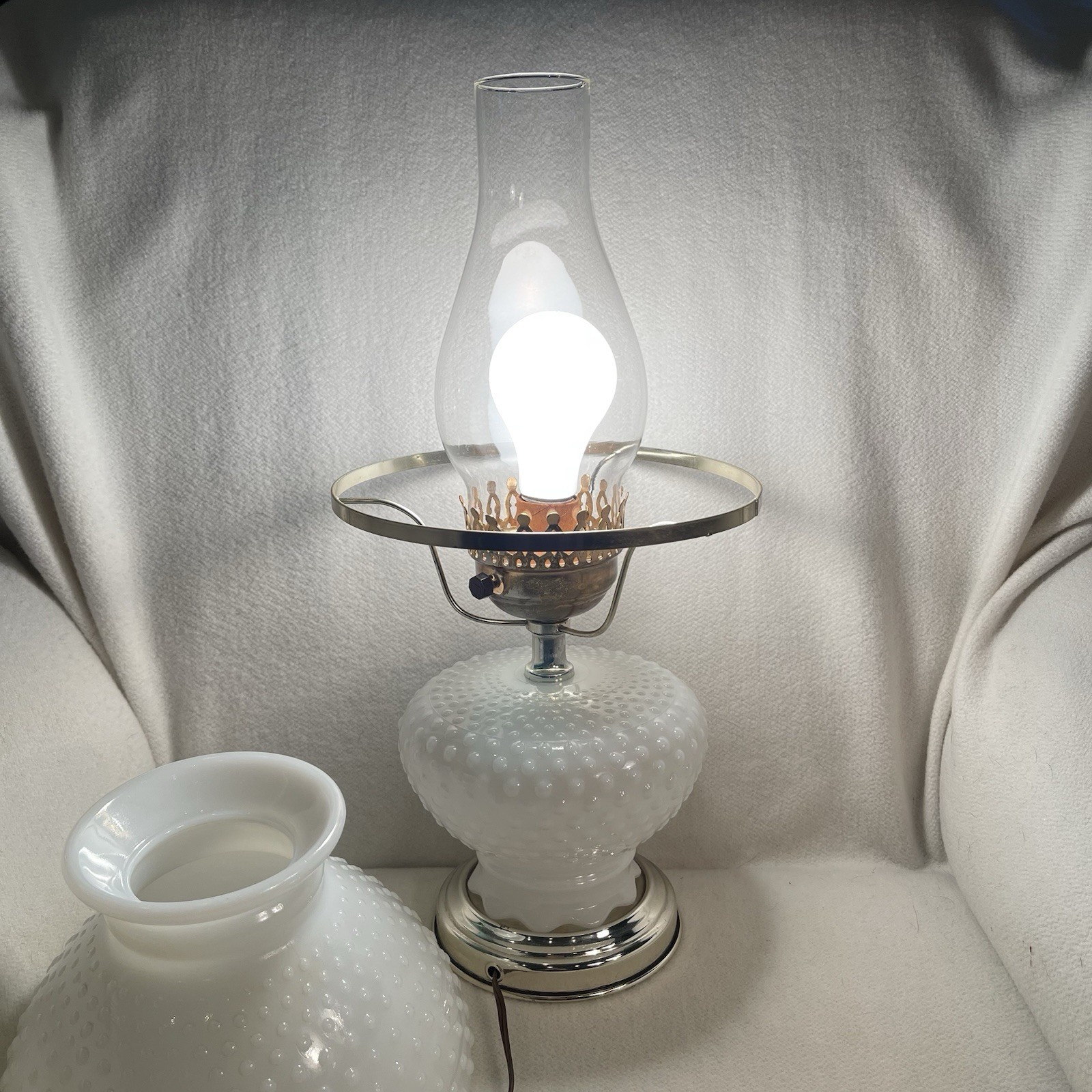 Hobnail White Milk Glass Hurricane Table Lamps Electric Key Turn Vintage