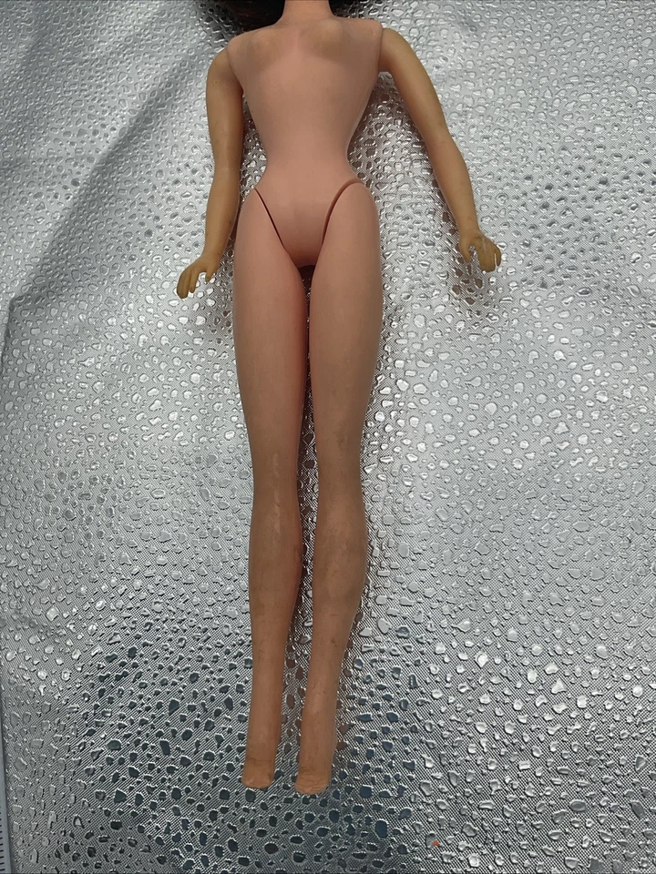 Muñeca Mitzi Ideal Toy Corp Barbie Clon Morena Años 60 De Colección Foto 2 de 4