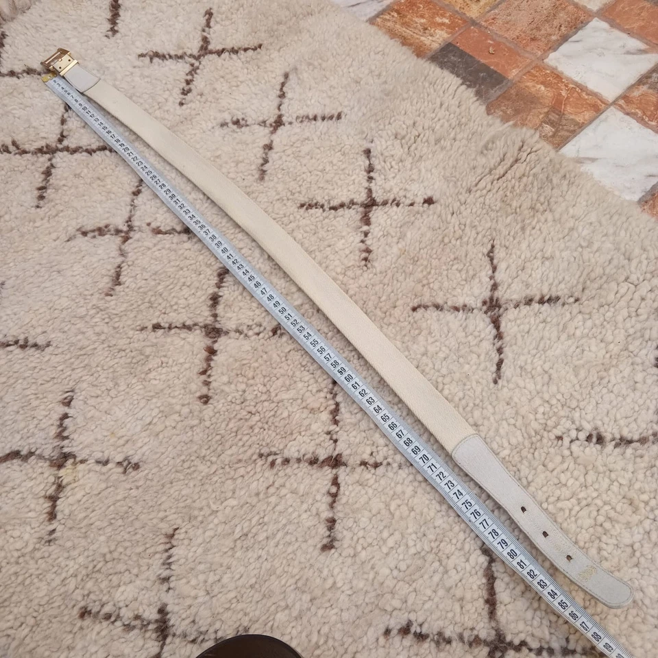 Cinto GUCCI Signature Web Canvas dourado com fivela de bloqueio listra branca tamanho 85 - Imagem 4 de 4