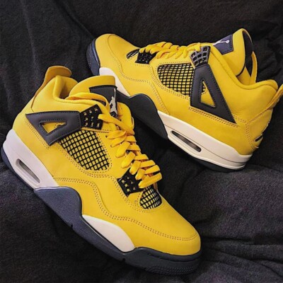 Nike Air Jordan 4 Retro Lightning 2021 Size  13 CT8527-700 Yellow Grey White