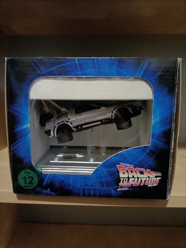 Zurück in die Zukunft Trilogie mit DeLorean Blu-ray Collector's Edition - Bild 3 von 5