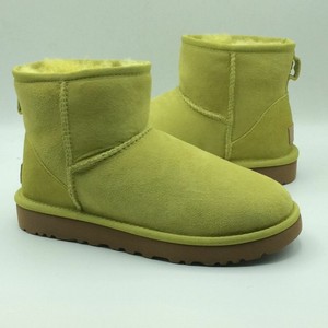 neon green uggs