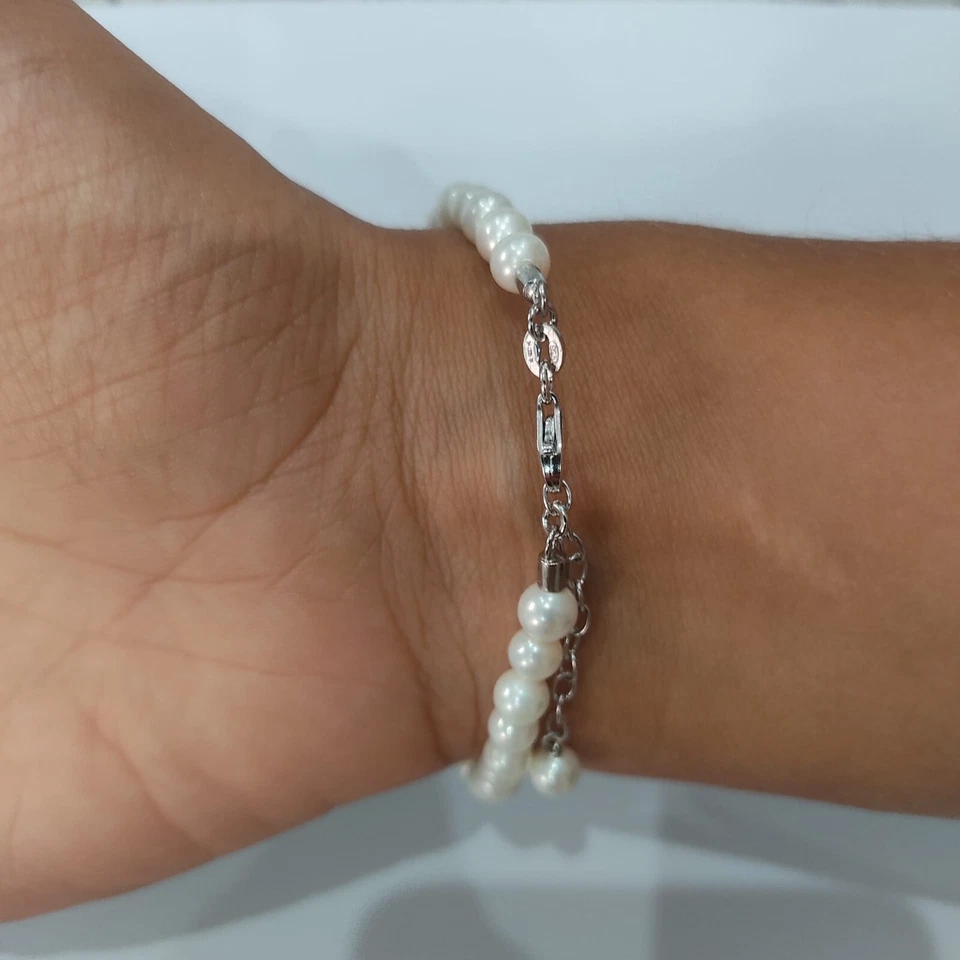 BRACCIALE PERLE DI 4MM LETTERA ( V ) IN ARGENTO 925 RODIATO IN ORO BIANCO 18KT - Immagine 2 di 2